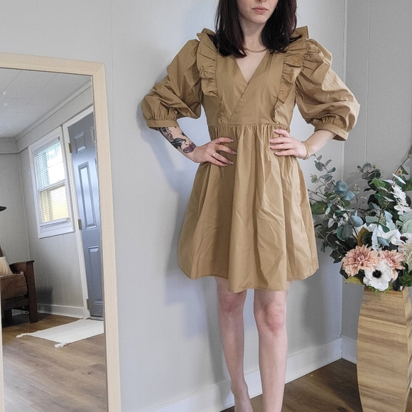 NWT Poplin ruffled dress - Picture 2 of 3